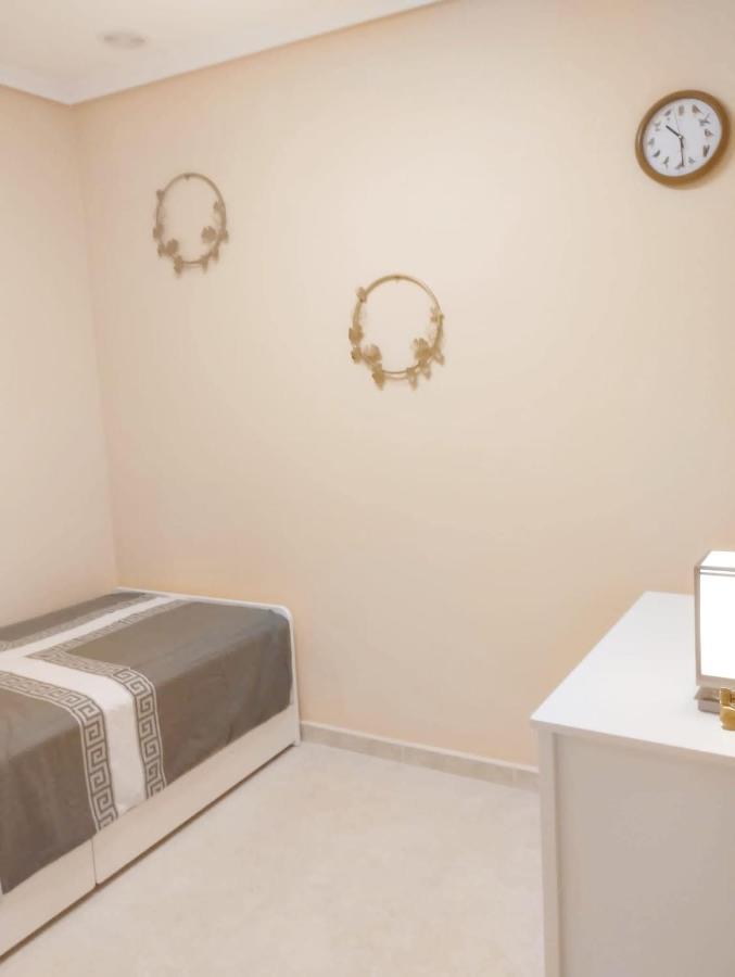 Torrevieja 2 Bedroom Holiday Apartment Εξωτερικό φωτογραφία